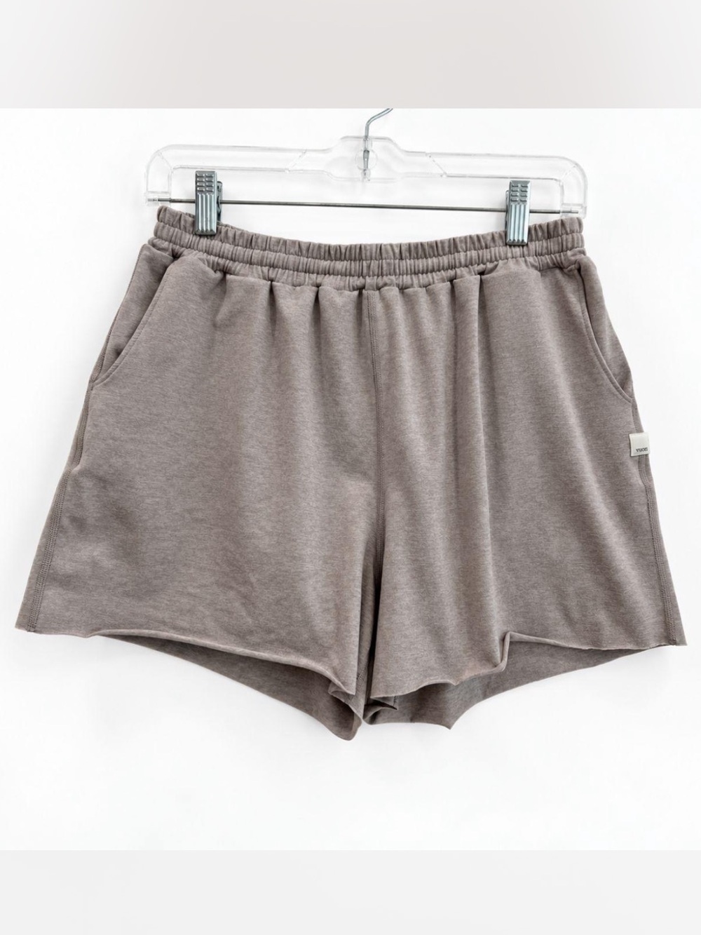 Vuori Boyfriend Shorts M Taupe Brown Soft Athleisure Lounge Pilates